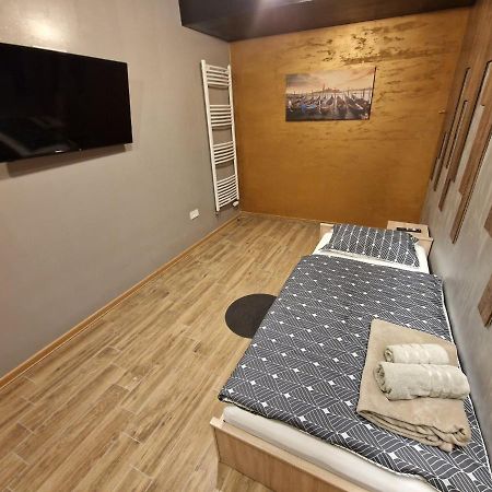 Apartmani New York Нова-Градишка Экстерьер фото