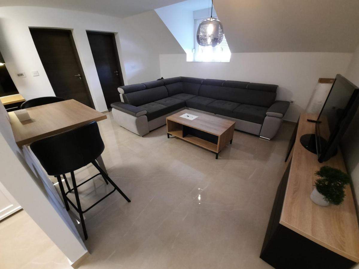 Apartmani New York Нова-Градишка Экстерьер фото